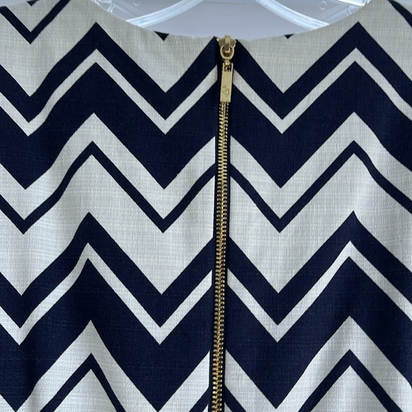 ELIZA J CHEVRON PATTERN SLEEVELESS DRESS NAVY/WHITE SIZE 10 - Picture 4 of 5